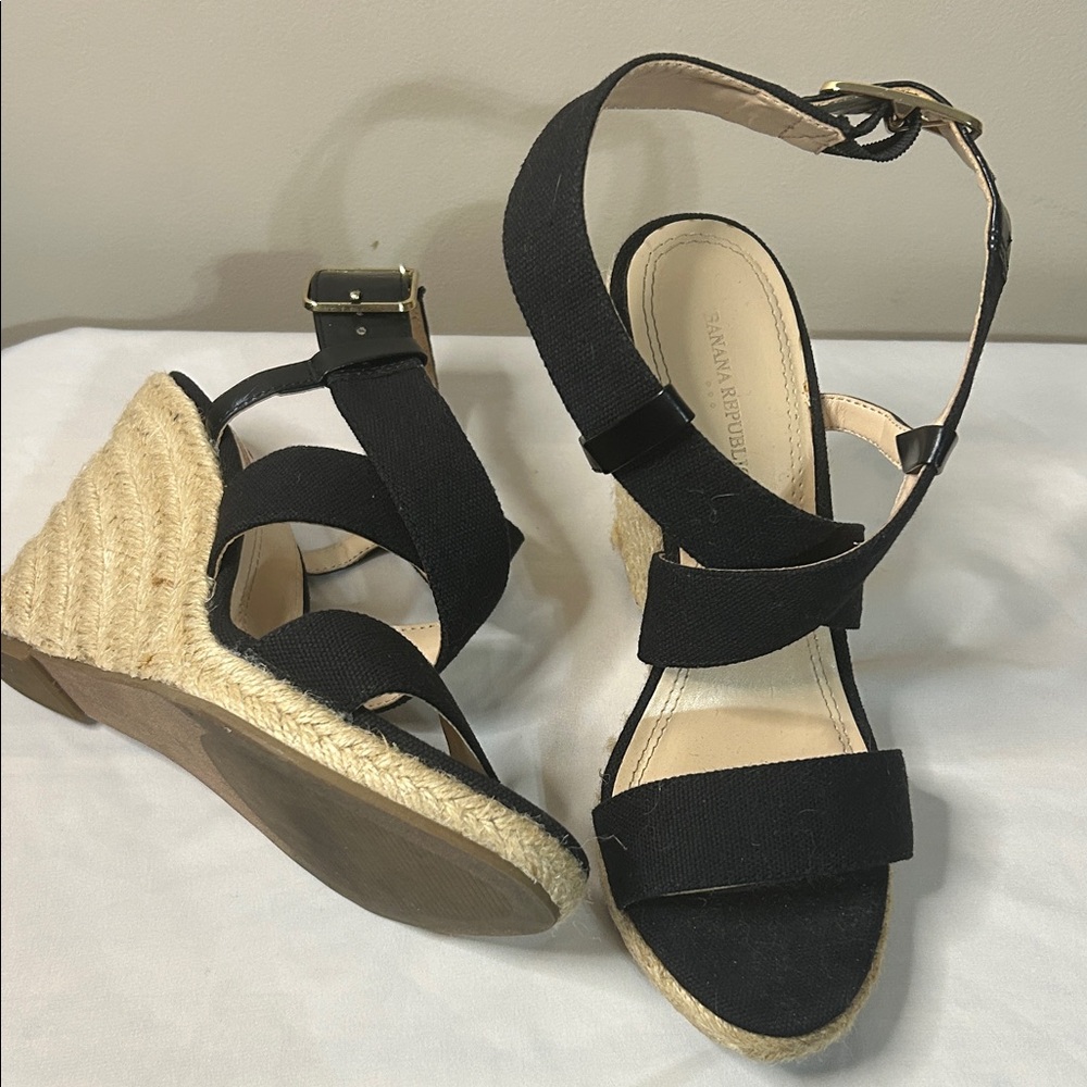 Banana Republic Black and Tan Wedge Sandals